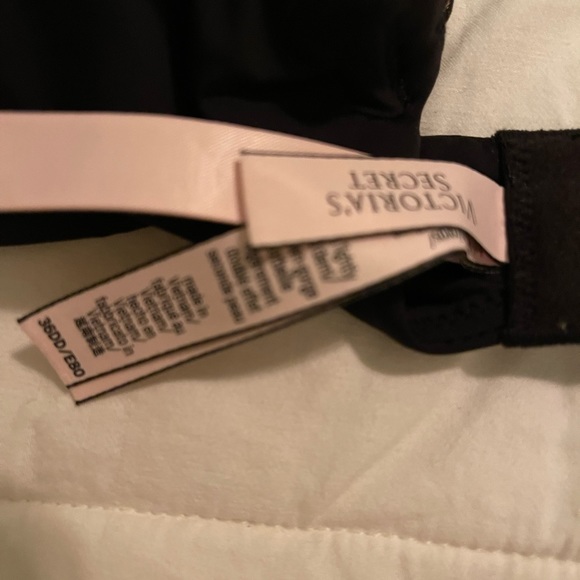 Victoria Secret - Picture 5 of 8